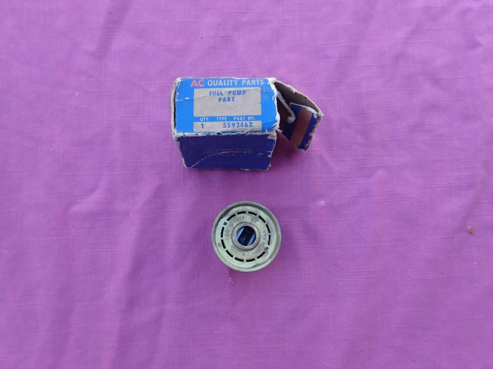 1949-54 Oldsmobile топливный насос осадок чаша ситечко и магнит, новый из старых запасов! 5592462 газ - Изображение 1 из 4