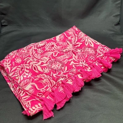Lilly Pulitzer Resort Scarf Passion Fruit Pink Absolutely Flamazing - Image 1 of 3