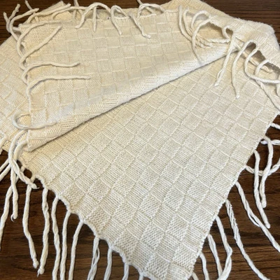 VTG JOHN MOLLOY 100% VIRGIN WOOL TEXTURED DONEGAL IRELAND IVORY PONCHO CAPE OS - Image 1 of 4