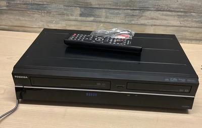 Toshiba DVR670KU DVD Recorder VCR Combo Dubbing VHS to DVD  PARTS ONLY AS-IS - Image 1 of 4