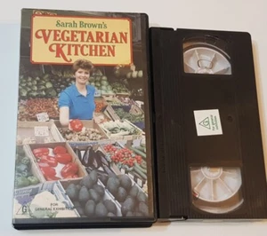 VHS - Sarah Brown's Vegetarian Kitchen BBC Cooking Video PAL 1987 Vintage (#154) - Picture 1 of 24