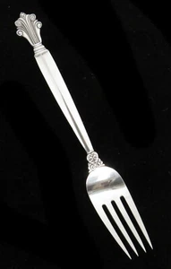 GEORG JENSEN ACANTHUS STERLING SILVER 7 1/8" FORK - Picture 1 of 3