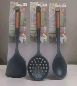 STAUB Serving Spoon, Wok Turner & Skimming Ladle. Silicone & Wood, 3 Pieces - Picture 1 of 11