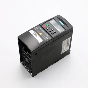 Siemens 6SE6420-2AB17-5AA1 Micromaster 420, 0.75kW mit 6SE6400-0BP00-0AA1 - Bild 1 von 4