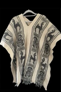 Alpaca Wool Poncho Aztec Abstract Poncho Made in Peru - NWOT Unisex - Picture 1 of 11