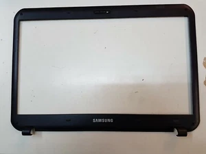 Used Samsung x420 LCD SCREEN FRONT BEZEL / COVER BA75-02305A BA81-07840A - Afbeelding 1 van 2