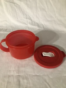 TUPPERWARE  16 Oz Red Microwavible Cup w/Lid and VENT TAB Preowned - Picture 1 of 4