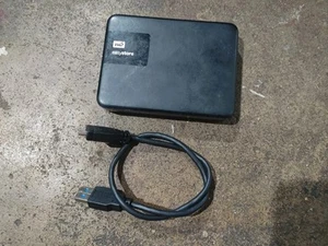 Western Digital EasyStore Portable Harddrive 4TB Tested - Afbeelding 1 van 3
