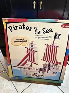 Small World Toys Ryan's Room - Wooden Playset -pirates Of The Ship Pirate Ship - Picture 1 of 4