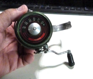Vintage Bradco Streamlined Aluminum Model 53 Reel. Green. Acceptable Condition - Picture 1 of 9