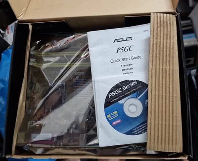 SCHEDA MADRE ASUS P5GC NUOVA SOCKET 775 DDR2 VINTAGE RESIDUO MAGAZZINO SCATOLA - Immagine 1 di 2