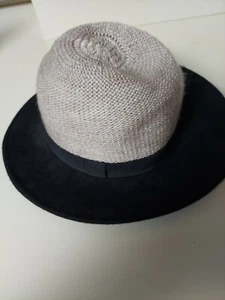 LADIES HINGE - ONE SIZE BLACK BRIM TAN CAP HAT - Picture 1 of 5