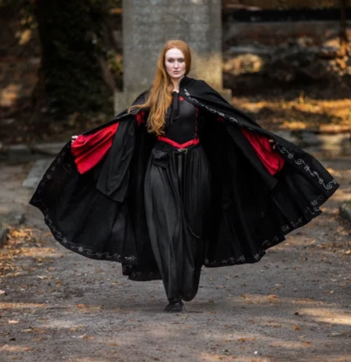 LEONARDO CARBONE Gothic Mittelalter Umhang Cloak mit Stickerei Medieval