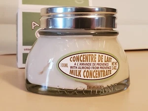 Concentrado de leche de almendras L'OCCITANE 3,4 oz. / 100 ml piel suave y embellecida - Imagen 1 de 12