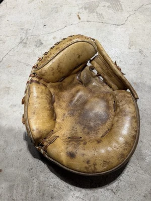old catchers mitt - Image 1 of 4