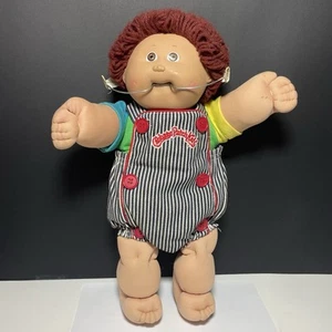 Cabbage Patch Bambola per Bambini con Tutore Fermacapo RARO Pagliaccetto - Foto 1 di 18