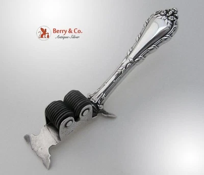 Afilador de cuchillos Madame Royale mango de plata esterlina Durgin 1897 Foto 1 de 4