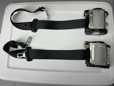 Retractores de cinturón de seguridad trasero lado conductor y pasajero audi s4 a4 2008-15 Foto 1 de 2