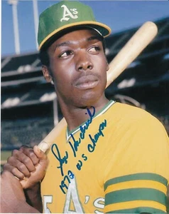 GEORGE HENDRICK  OAKLAND A'S   1972 WS CHAMPS   ACTION SIGNED 8x10 - Picture 1 of 1