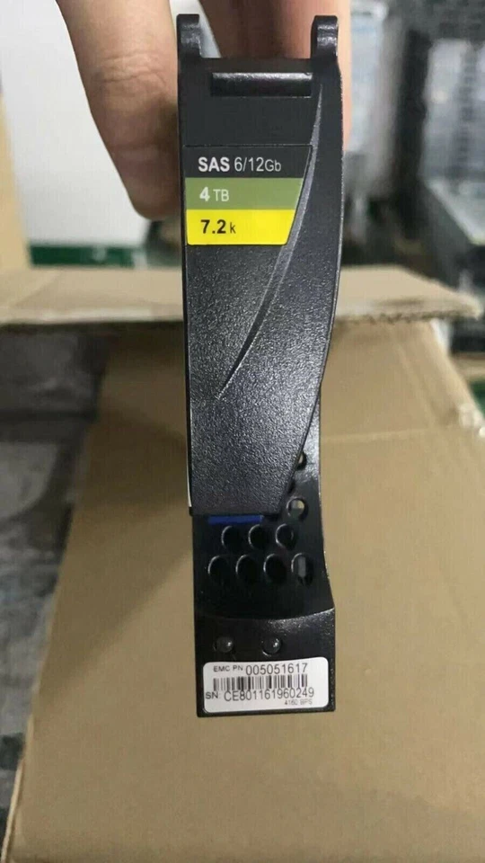 D3-VS07-4000 EMC UNITY 4TB 005051617 005051614 005052436 005052435 - Image 1 of 1