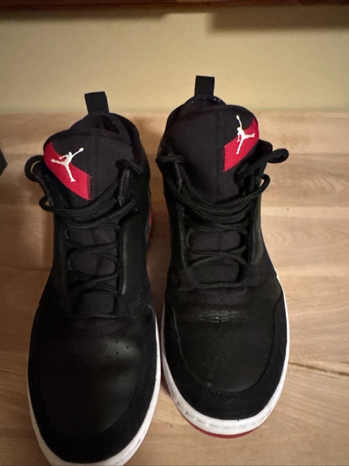 Nike Hombre Jordan Fadeaway AO1329 023 Negro/Blanco-Rojo Gimnasio, Talla 10 Foto 1 de 4