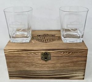 HARLEY-DAVIDSON HOLIDAY CHEERS BOX 2ER SET GLÄSER HOLZ SAMMLERBOX 2022 - Bild 1 von 7