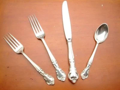 American Classic by Easterling Sterling Silver 4 pc. Place Setting, Moden Knife - Image 1 of 2