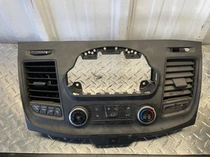 Radio Bezel Trim FORD TRANSIT 250 21 - Foto 1 di 2