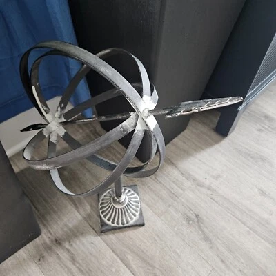 Esfera armilar de metal grande globo orbe flecha reloj de sol estante de mesa Foto 1 de 4