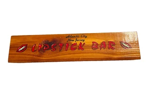 Barra de lápiz labial de madera kitsch vintage Atlantic City Nueva Jersey tiene capacidad para 6 lápices labiales - Imagen 1 de 9