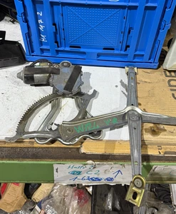 Mercedes W124 Elektrischer Fensterheber Mit Motor Vorne Rechts Beifahrer S124 - Picture 1 of 1