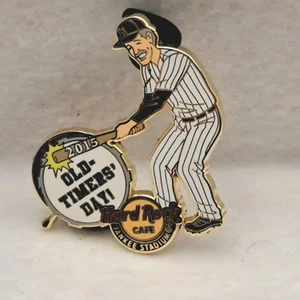 Hard Rock Cafe Pin: Yankee Stadium 2015 Old-Timer's Day le300 NY Yankees - Picture 1 of 6