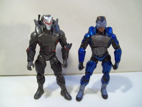2018 FORTNITE 4" ACTION FIGURE LOT CARBIDE & OMEGA JAZWARES Cover