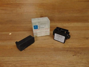 Pre-Glow Time Relay Genuine Mercedes W124/W201/W202/631/638 - A0085450032 - Picture 1 of 1