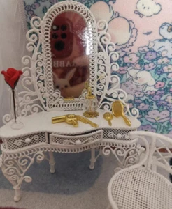 2PC Dollhouse Miniatures Dressing Table 1:12 Scale Furniture Vintage Iron Art - Picture 1 of 4