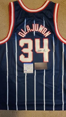 Hakeem Olajuwon 🚀 Signed M&N Rockets Autographed NBA Jersey PSA - Image 1 of 4