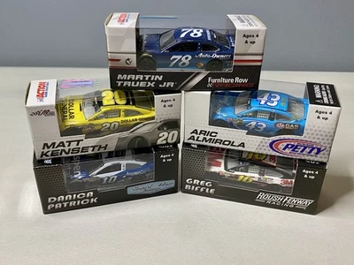 Случайный смешанный лот (5) литых машинок NASCAR в коробке 1:64 #10 - Изображение 1 из 4