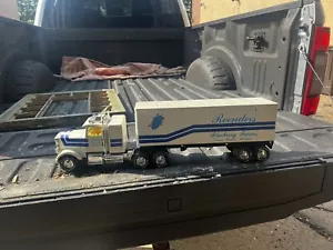 Nylint Silver Knight 18 Wheeler Reenders Blueberry Farm MI Tractor Trailer mint - Picture 1 of 16