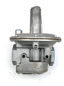 Maxitrol 210D GAS Valve Regulator 1-1/2", 10Psi - Picture 1 of 6