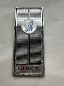 OEM GM Door Panel Emblem 4467536 / 4468817 1965 Buick Skylark - Bild 1 von 8
