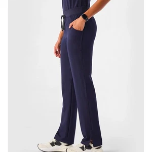Figs Kade Cargo Scrub Pants in Navy Blue Women's Size XL NWOT - Picture 1 of 11