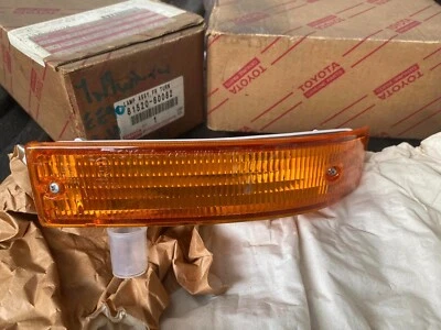 Fit TOYOTA COROLLA AE92 AE95 EE90 CE90 Indicator Turn Signal LIGHT Lamp NOS JP Foto 1 de 4