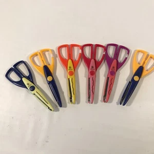 Tijeras para álbumes de recortes artesanales bordes de papel Fiskars Provo Craft (10 pares) - Imagen 1 de 4