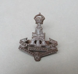 KC Green Howards Yorkshire Regiment Officers Service Dress Bronze Cap Badge - Picture 1 of 4