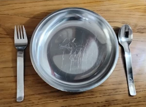 Vintage Stelton Denmark~ Children's Elephant Engraved Plate, Spoon & Fork Set - Imagen 1 de 6