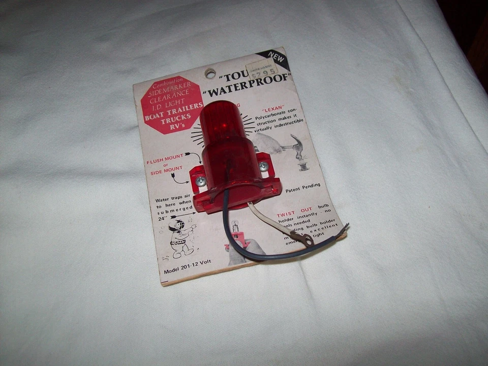 Vintage Dry Launch Light 201 12 volt tough waterproof twist-out flush side mount Foto 1 de 4