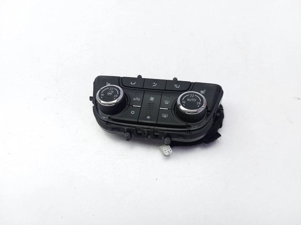 VAUXHALL MOKKA X 2018 HEATED SEAT CLIMATE HEATER CONTROL SWITCH PANEL 39081560 - Image 1 of 4