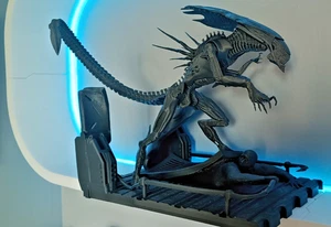 Alien Xenomorph Queen Diorama Action Figure from Aliens movie 3D Printed Sci Fi - Picture 1 of 11