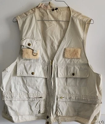 VINTAGE HUNTING VEST 1960's - 70's OUTDOOR OUTFITTERS ORIGINAL NOT EDDIE BAUER  - Image 1 of 4