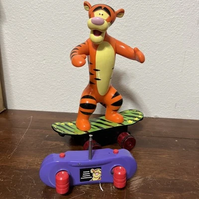 1999 Remote Control Disney Winnie The Pooh Tigger Goes Skateboarding Works Great - Image 1 of 4